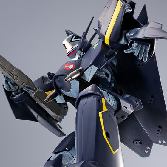 DX超合金 VF-17S ナイトメアステルスバルキリー（ガムリン木崎機）